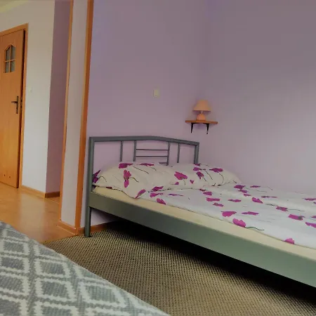 게스트하우스 Na Skwerku Stronie Śląskie