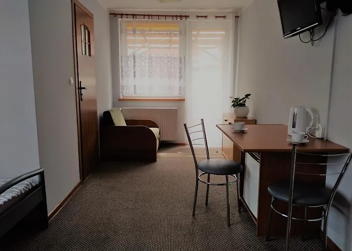 Na Skwerku ゲストハウス Stronie Śląskie